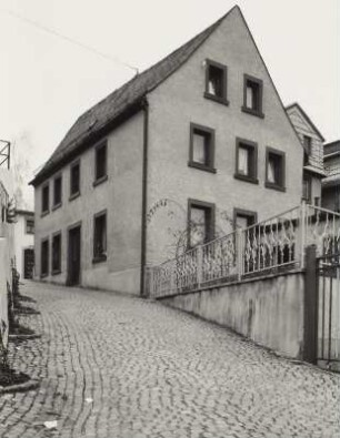 Mittweida, Wohnhaus : Mittweida, Wohnhaus, Quergasse 12, um 1700, um 1895, Straßenansicht