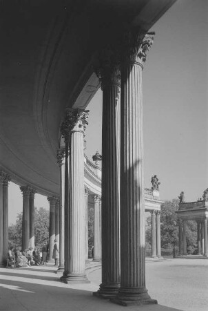 Potsdam. Schloss Sanssouci, Kolonnade