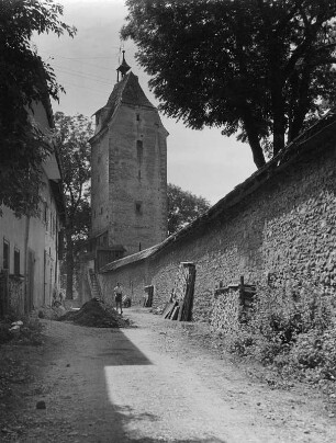 Isny im Allgäu. Untere Stadtmauer. Blick zum Espantor (1467)