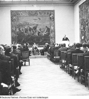 Medizinische Akademie, Carus-Ehrung