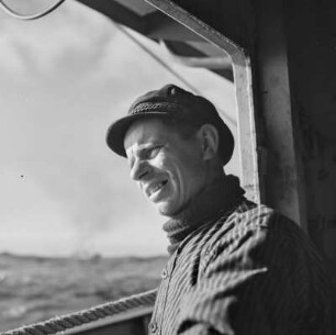 Männerportrait, Männer am Netz, Fischdampfer PC312 Tirol