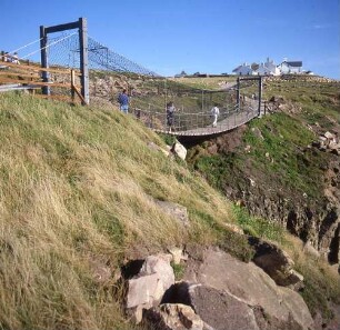 Großbritannien. Land's end. Hängebrücke über die Dollar-Bucht