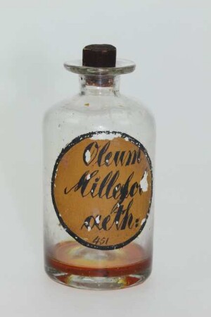 Apothekenflasche für Schafgarbenöl