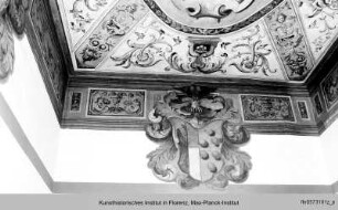 Deckendekoration aus der Zeit Leos XI. : Ornamentfries