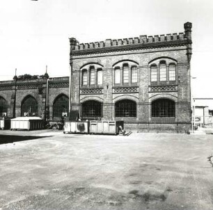 Cottbus, Am Großen Spreewehr 1. Klärwerk (1898-1902). Funktionsgebäude mit Remise