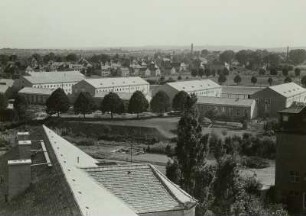 Dresden. Blick vom Turm der Arbeiter- und Bauern-Fakultät der Technischen Hochschule Dresden, Teplitzer Straße, nach Süden Richtung Babisnauer Pappel, vorn Studentenwohnheime