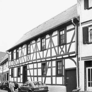 Fachwerkwohnhaus; Seligenstadt, Kleine Maingasse 3