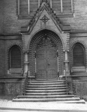 Aue. Nicolaikirche (1895). Südportal