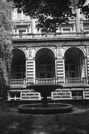 Prinz-Max-Palais, Sitz des Bundesverfassungsgerichts