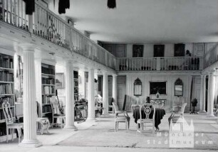 Dänemark. Kolding. Großer Saal mit Galerie im Schloßmuseum