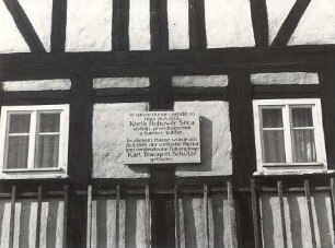 Gedenktafel in Klix : Gesellschaftliche Volkskultur - andere. Ort: Klukš / Klix. Gedenktafel am Geburtshaus von Karl Traugott Schütze in Klix