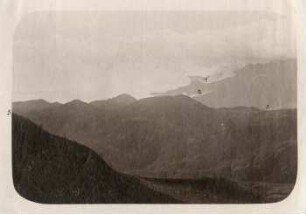 1. Krater des Guagua-Pichincha; 2. Quebrada seca; 3. San Juan (Sattel zwischen Pichincha und Atacatzo); 4. Tal des R. Cristal (Saloya); 5. Abhang des Atacatzo
