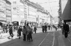 Freiburg: Kaiser-Joseph-Straße, Fußgängerverkehr Richtung Norden