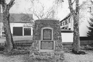 Kriegerdenkmal am Sotzbach (Denkmal); Birstein, Im Dorf, Birsteiner Straße