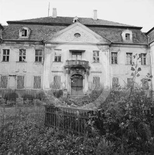 Hauptfassade Schloss Herrndorf