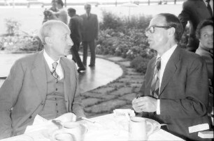 Chemiker; Maikäferrede: Arne Tiselius, Karl Georg v. Hevesy von vorn