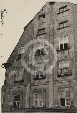 Giebelseite des Rost`schen Hauses in Lauban