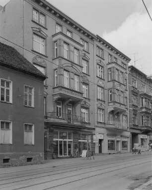 Wohnhaus mit Laden : Wohnhäuser mit Läden (1897)