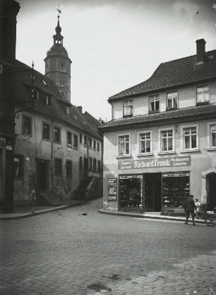 Penig, Pfarrberg : Penig. Pfarrberg. Blick von der Brückenstraße zum Turm der Stadtkirche