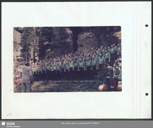 Bergsingen am Schrammtor : Dirigent: Werner Matschke; 2. von rechts: Filip Aframov mit Sängern aus Sofia