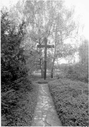 Kurpark, Holzkreuz; Bad Homburg, Kaiser-Wilhelm-Jubiläumspark (Kaiser-Friedrich-Promenade)