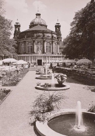 Großer Garten, Stübelplatz, Lennéstraße : Reichsgartenschau, Konzertgarten, Mittelachse mit Brunnen, Blick zum Hauptrestaurant
