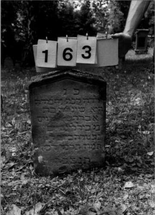 Grabstein 163