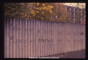 Scheiben klirren und ihr schreit Menschen sterben und ihr schweigt