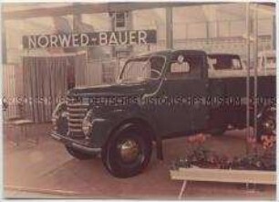 Werbefoto für den Kleintransporter Barkas V 901/2