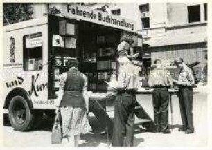 Eine fahrende Buchhandlung aus Dresden auf dem Deutschlandtreffen
