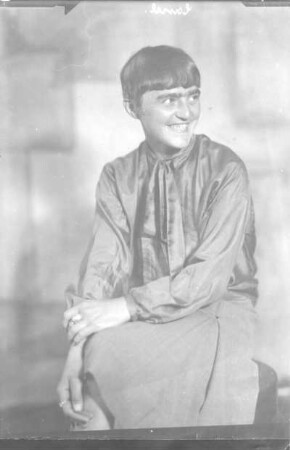 Porträt Susanna Cassel (1896-1976; Kunsthandwerkerin)