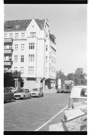 Kleinbildnegative: Mietshaus, Wartburgstraße Ecke Merseburger Straße, 1979