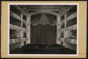 Stadttheater, Strasbourg: Ansicht Zuschauerraum und Bühne