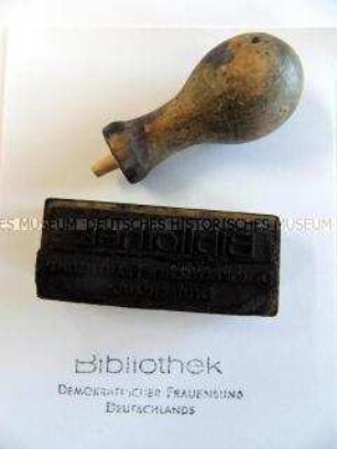 Bibliotheksstempel des Demokratischen Frauenbundes Deutschlands
