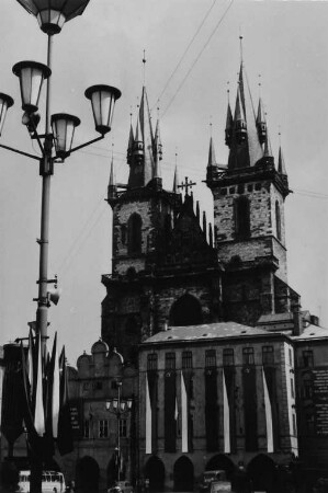 Blick zur Teynkirche