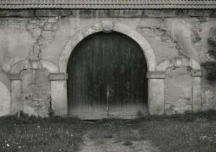 Bahratal-Markersbach. Hammergut "Kammerhof" (Vierseithof) (1601/1700). Hofeinfahrt mit vermauerten Pforten
