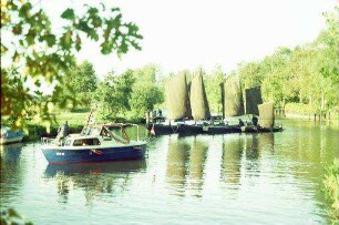 Worpswede: Moorlandschaft Hamme mit Moorseglern, bei Worpswede