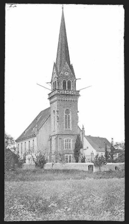 Boritz. Dorfplatz, Kirche, Schule und Gasthof