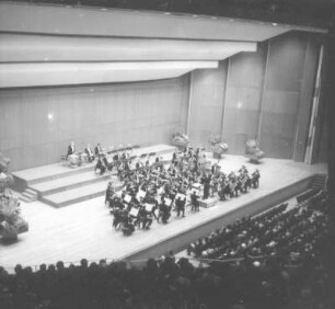 5. Zyklus-Konzert (Franz-Schubert-Zyklus) der Dresdner Philharmonie unter Leitung von Johannes Winkler mit Magdalena Rezler als Solistin (F. Schubert: Sinfonie Nr. 1; M. Karlowicz: Violinkonzert A-Dur op. 8; F. Mendelssohn Bartholdy: 4. Sinfonie). Kulturpalast Dresden, 07.02.1979