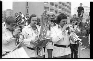 Kleinbildnegativ: Infostand der SEW, 1974