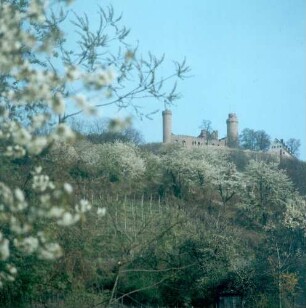 Bensheim (Auerbach). Blick zum Schloss Auerbach