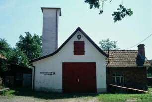 Feuerwehrhaus mit Schlauchturm