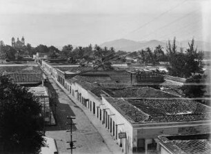 Straßenansicht : Blick über die Straße einer Stadt