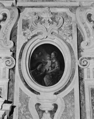 Wanddekoration — Wandfeld (Marmorinkrustation) mit Gemälde (Madonna mit Kind, heilige Katherina von Siena?)