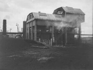 Meuselwitz-Rositzer Braunkohlerevier. Rositz. Generatorenanlage mit Brikettfabrik