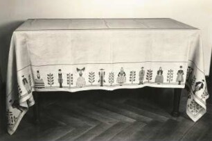 Tischdecke mit Kante in Kreuzstickerei : Tischdecke mit Kante in Kreuzstickerei. Trachtenmotive