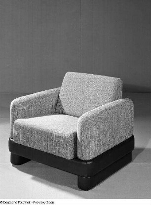 Sessel (Modell EW 570/2)