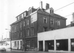 Dresden-Neustadt, Königsbrücker Straße 76. Gaststätte "Aktiv" (Ehem. Deutsche Reichskrone, Damm's Etablissement, Reichsadler, Reichsbanner; 1869, Erweiterung 1873). Straßenansicht (vom Bischofsweg)
