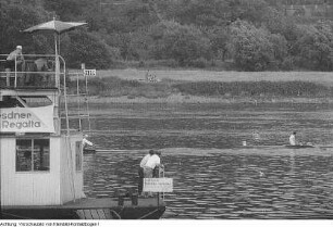 Dresden, Blasewitz. Inge Schlicke, Deutsche Meisterin im Ruder-Einer während der Ruderbootregatta in Dresden-Blasewitz 1964, 1964 & Dresden, Blasewitz. Ruderregatta 1964, Bildserie von der 75. Ruderregatta in Dresden-Blasewitz, Juni 1964