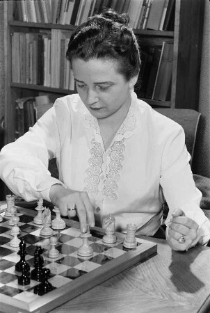 Annemarie Reinhard (1921-1976; Schriftstellerin, Kulturfunktionärin)
